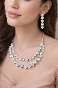 Elegant heart-shaped jewelry set portrait.webp