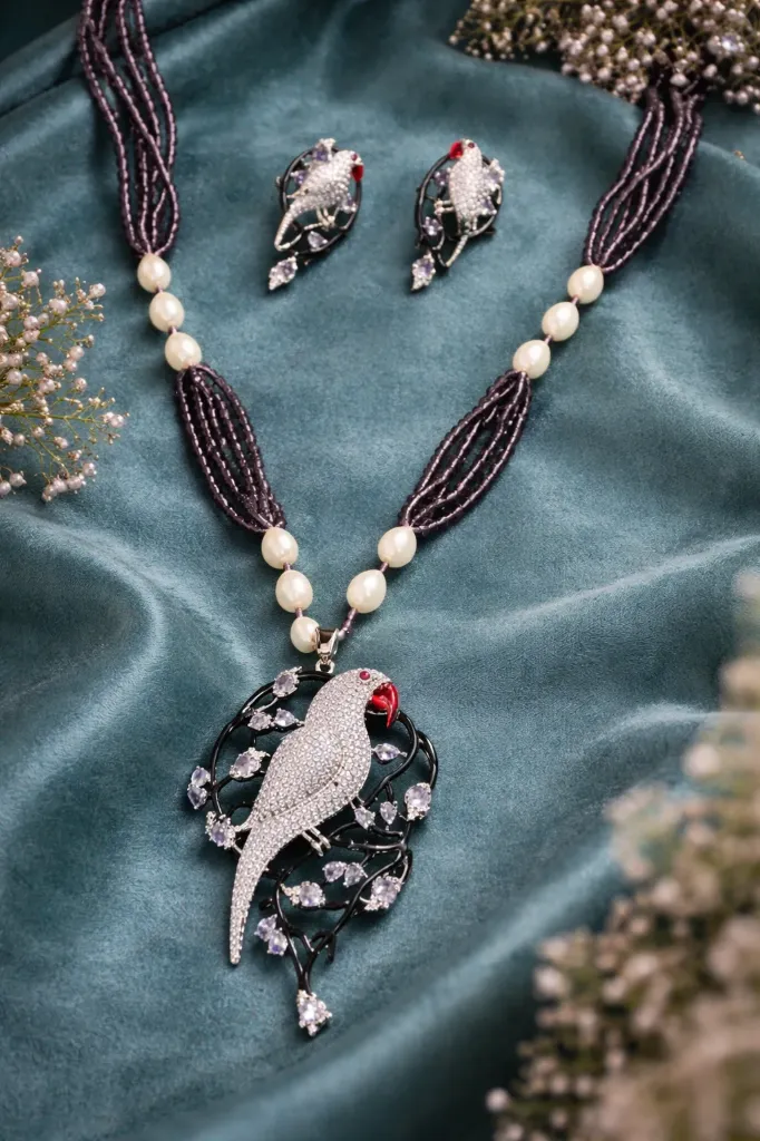 Elegant parrot necklace and earrings set