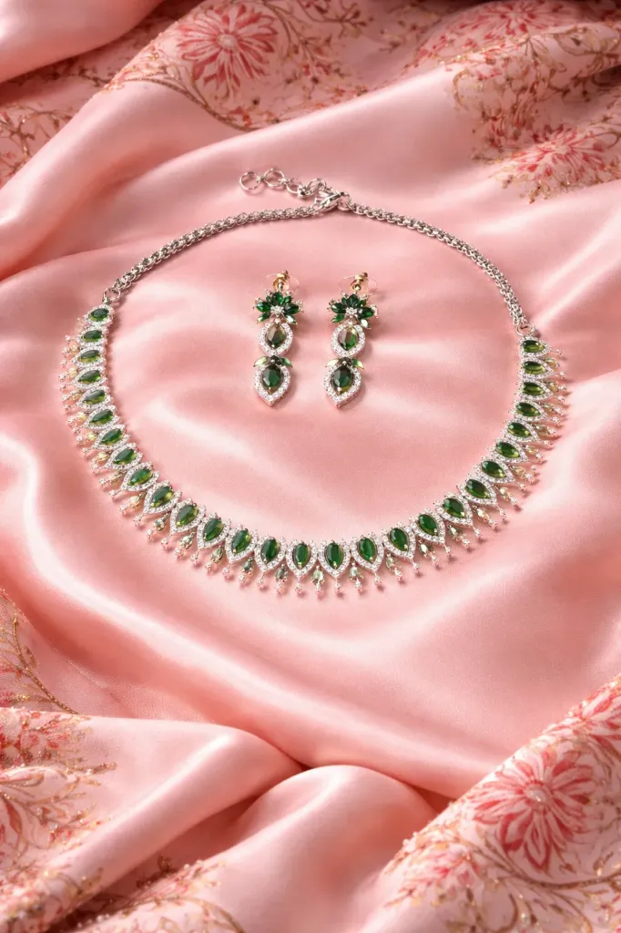 Emerald Dewdrop Grace Necklace Set