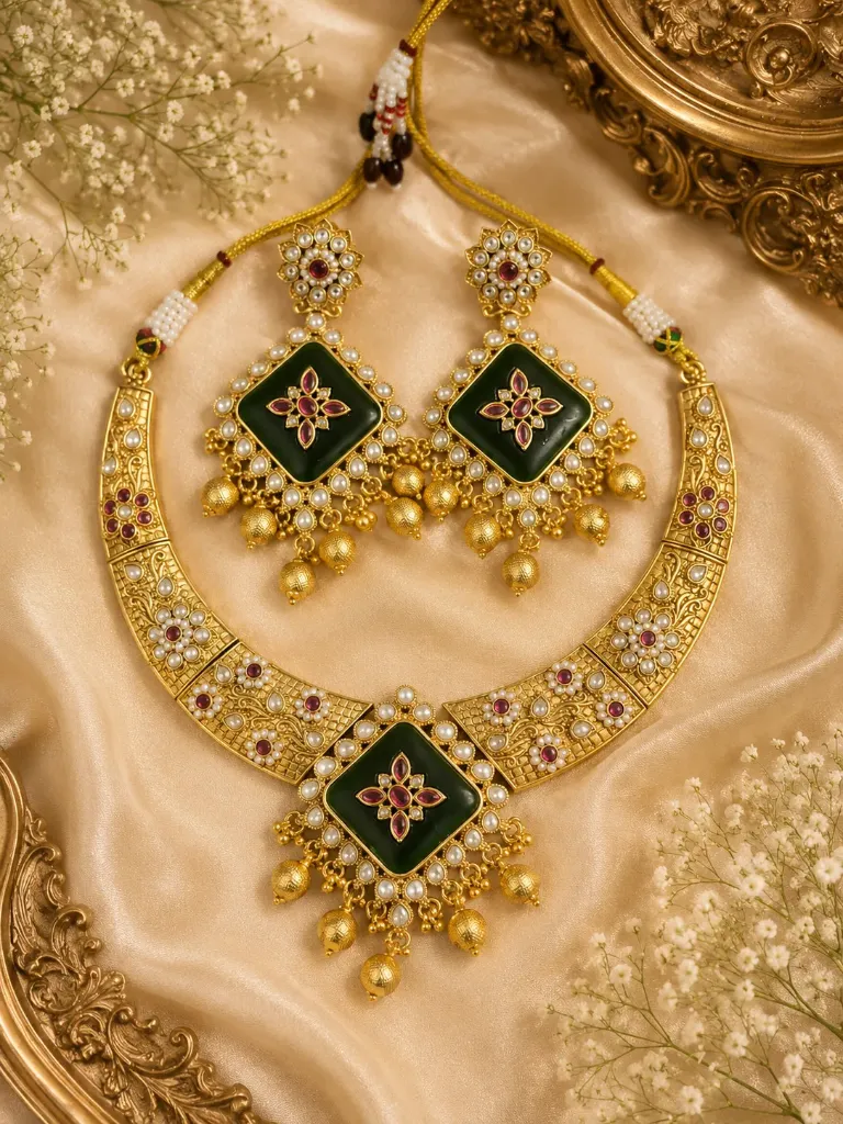Royal Emerald Antique Gold-Plated Temple Necklace Set